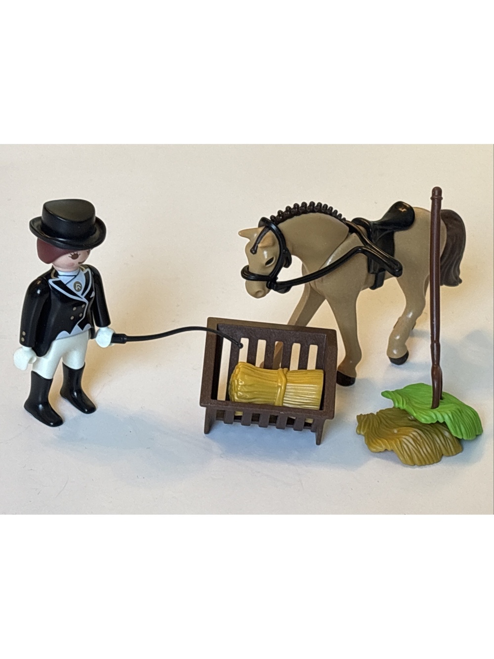 Playmobil Country 5111 German Sport Horse with Dressage Rider Incomplete Loose